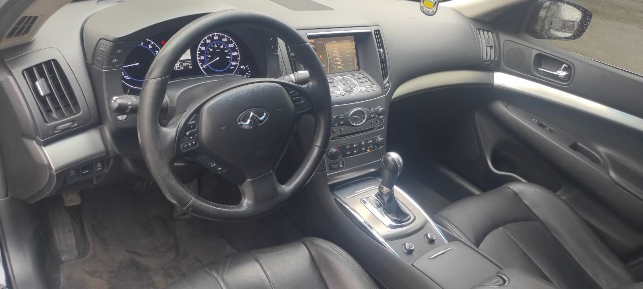 Infiniti g37 2012