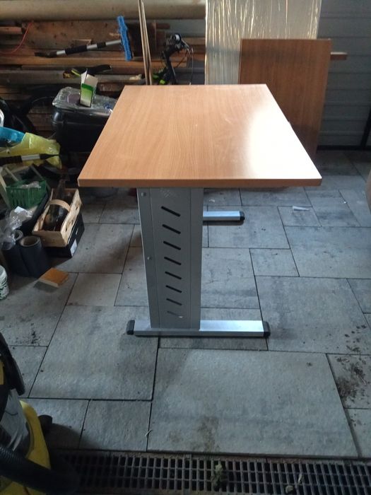 Biurko lub stół warsztatowy 70 x 100 X 76