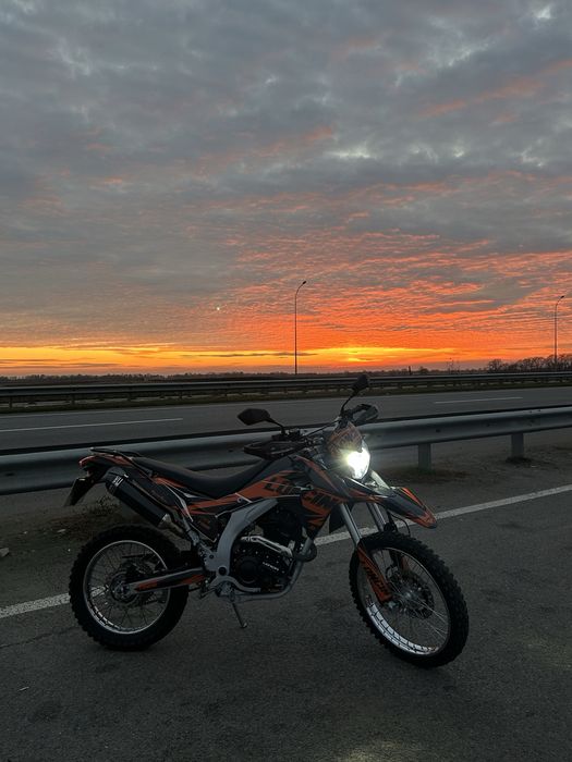 Мотоцикл Loncin LX250GY-3