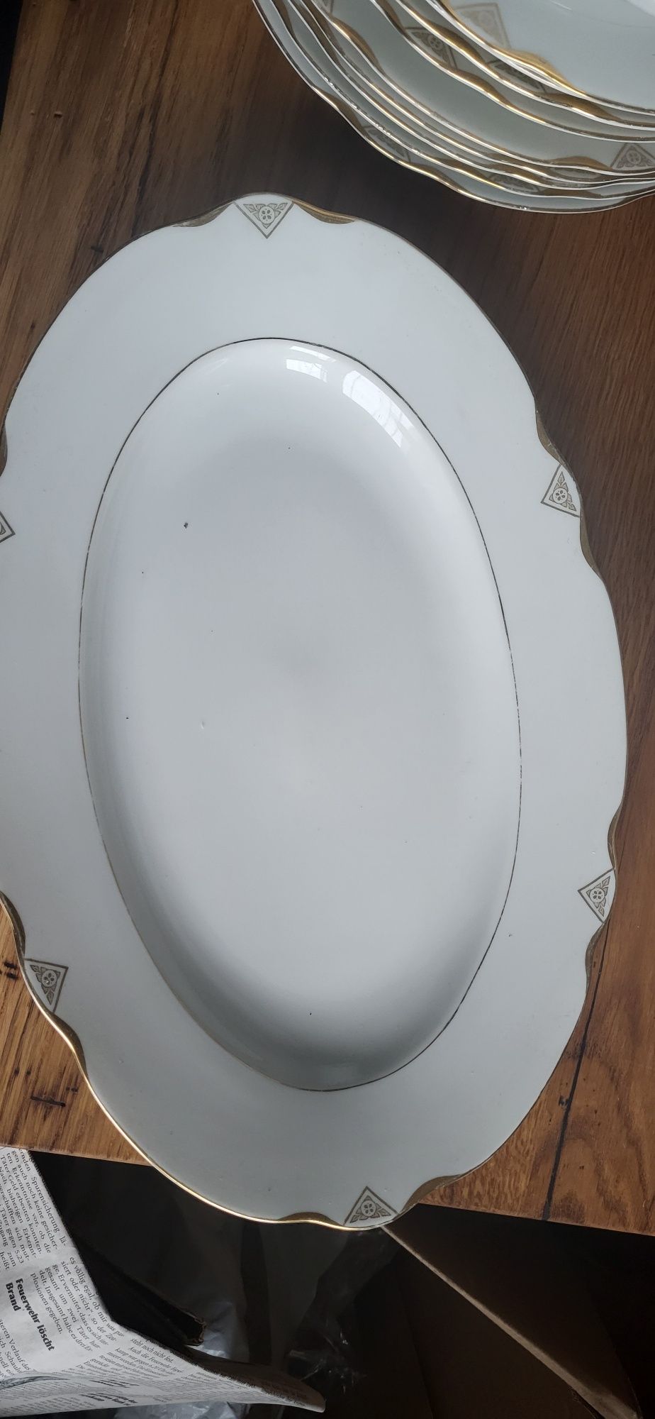 Serwis porcelanowy obiadowy ,2 wazy