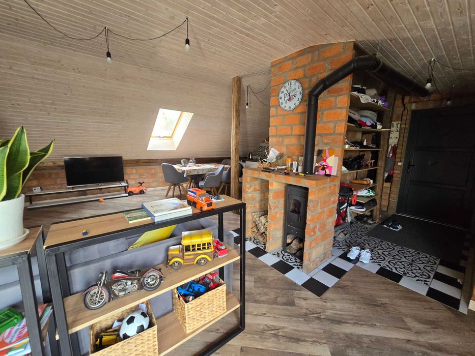 Будинок-лофт з власним гаражем   в історичному центрі Ужгорода