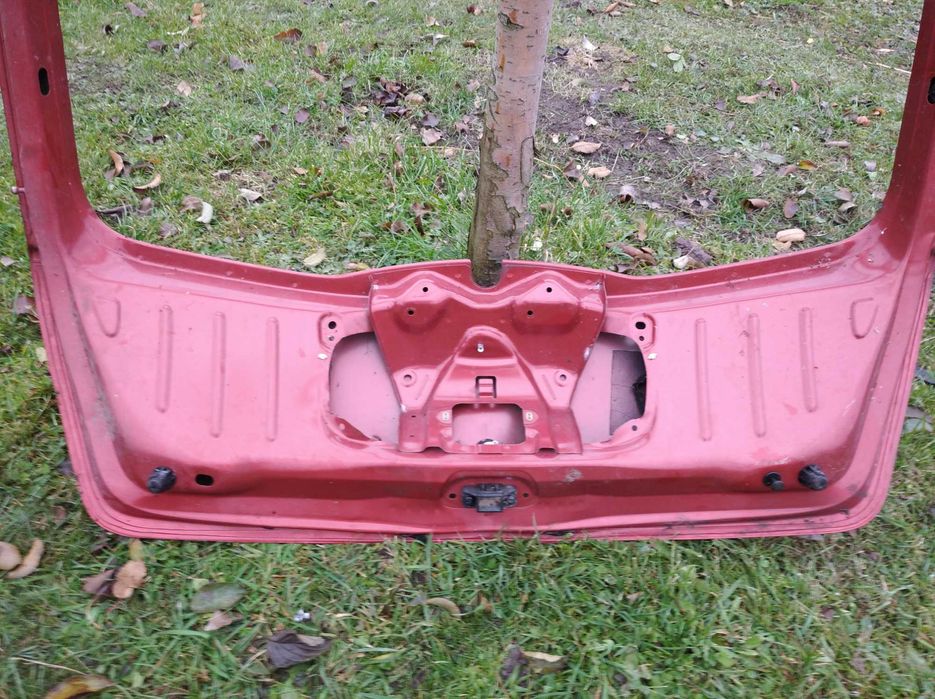 Кришка багажника до Dacia Sandero Stepway