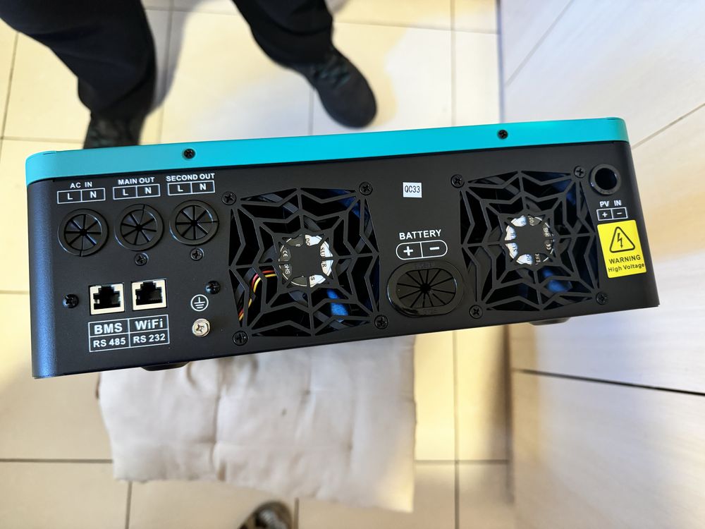 Гібридний сонячний інвертор Anern ECO-6200 6.2KW 48V WiFi