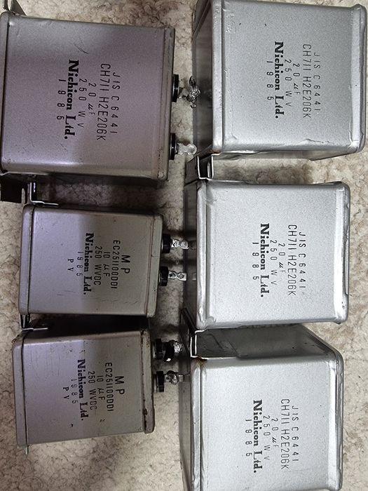 Конденсатори продам