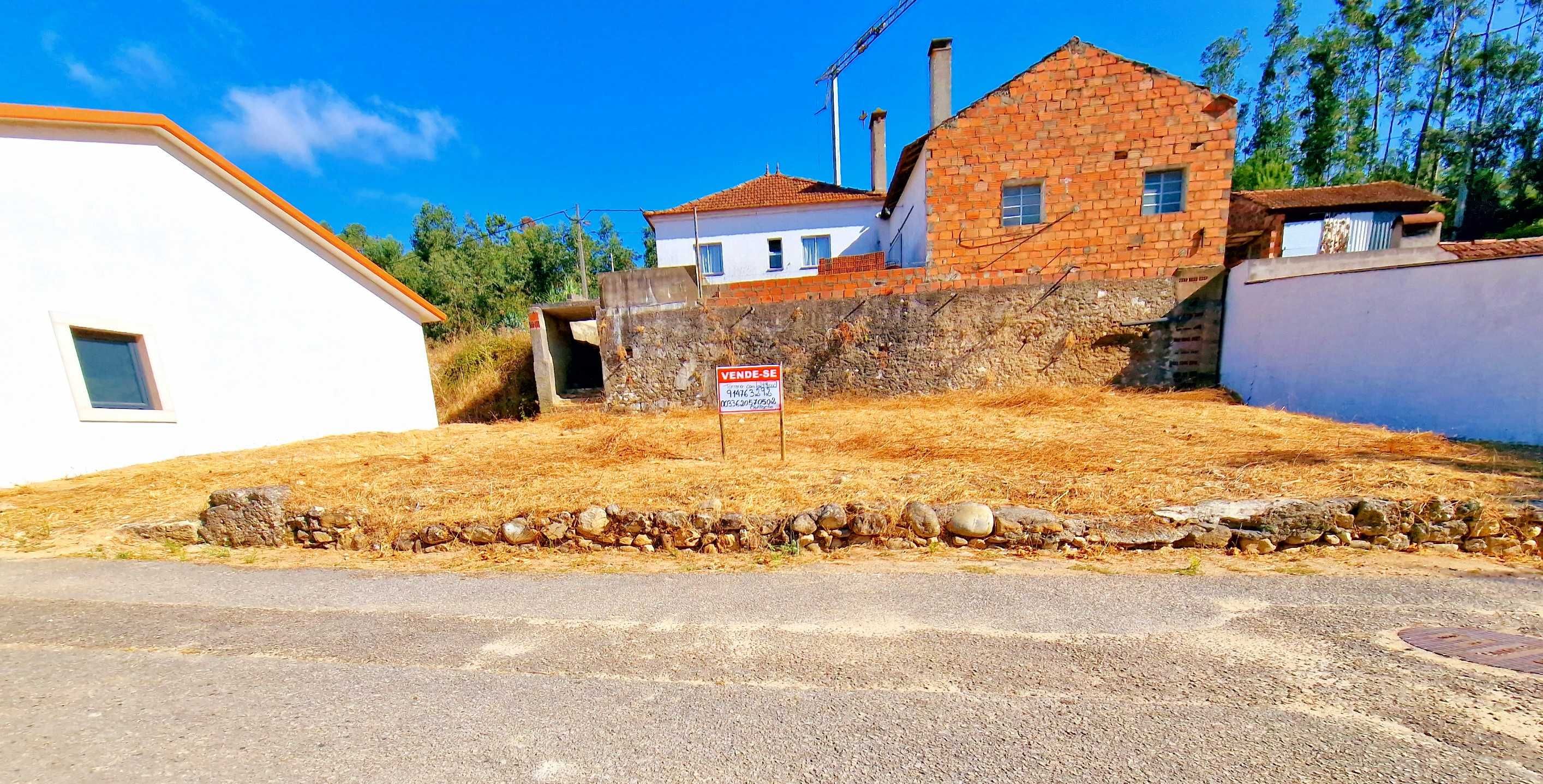 Terreno Urbano em Caxarias