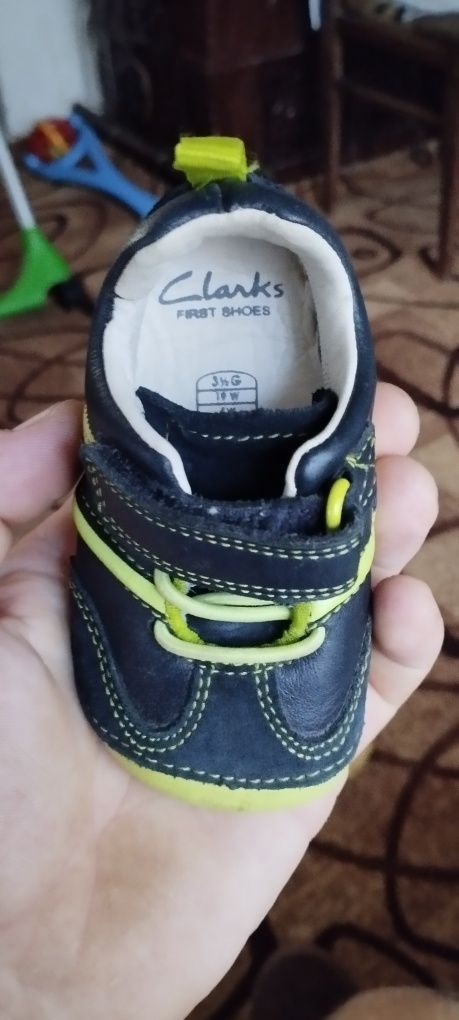 Шкіряні кросівки Clarks