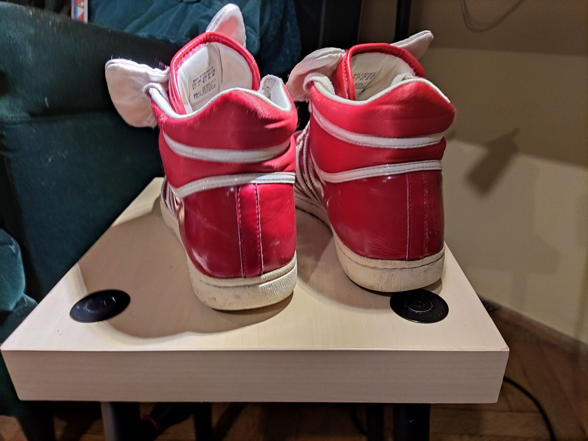 Adidas origiginals czerwone buty z kokardką