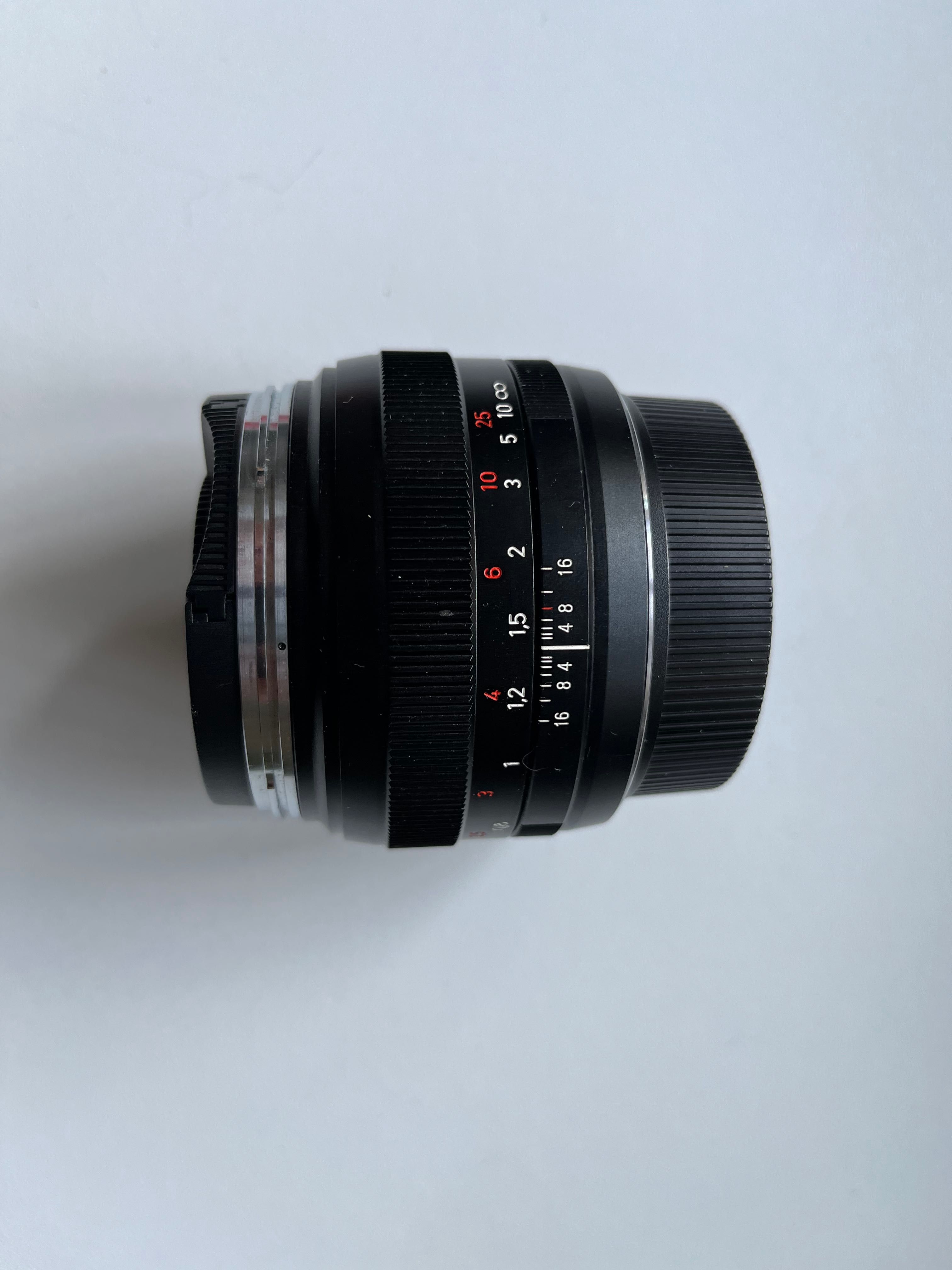 ZEISS Planar T* 50mm f/1.4 ZE - Mount Canon EF