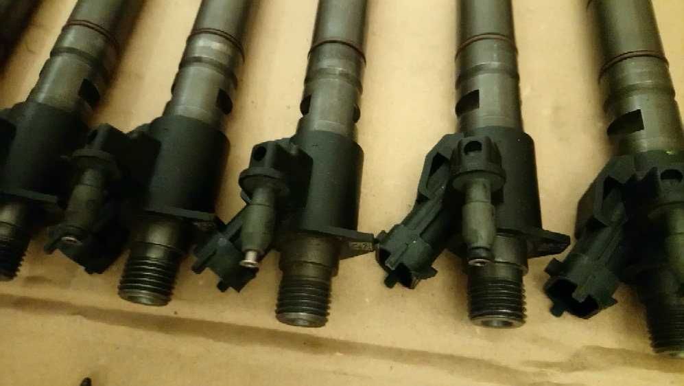 HURT wtryskiwacze bosch 110 216, 110 289, 110 212