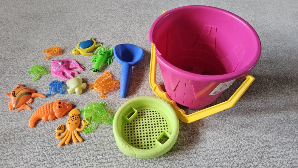 Набор для игры в песочнице, на пляже.