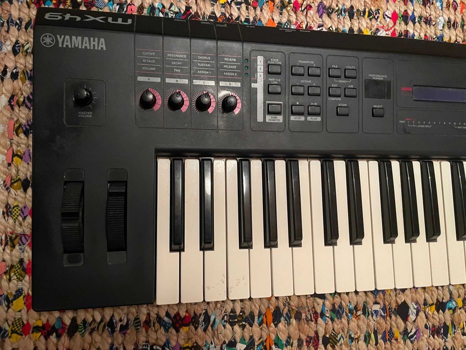 Yamaha MX-49 Workstation Synthesizer
