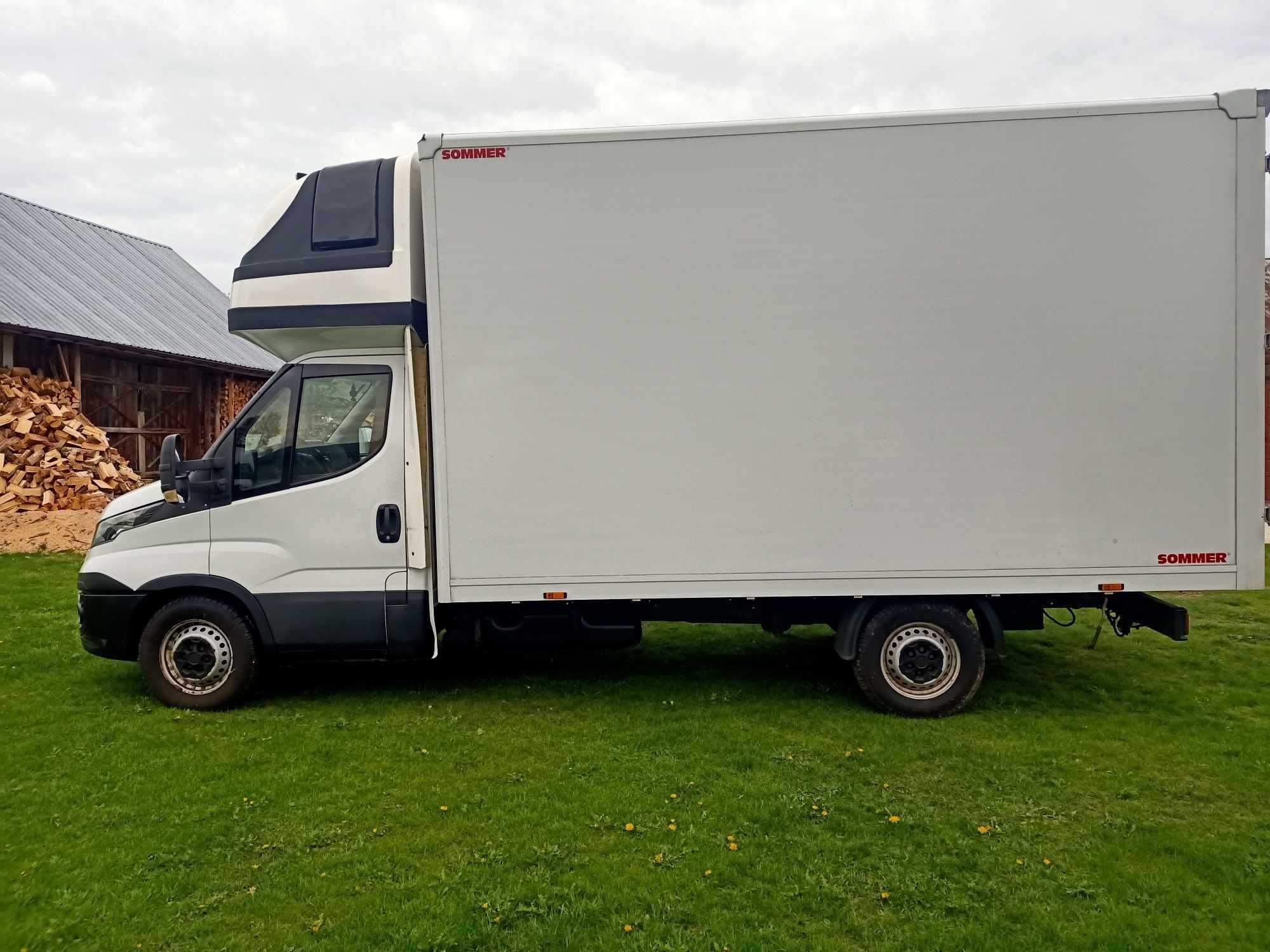 IVECO Daily kontener