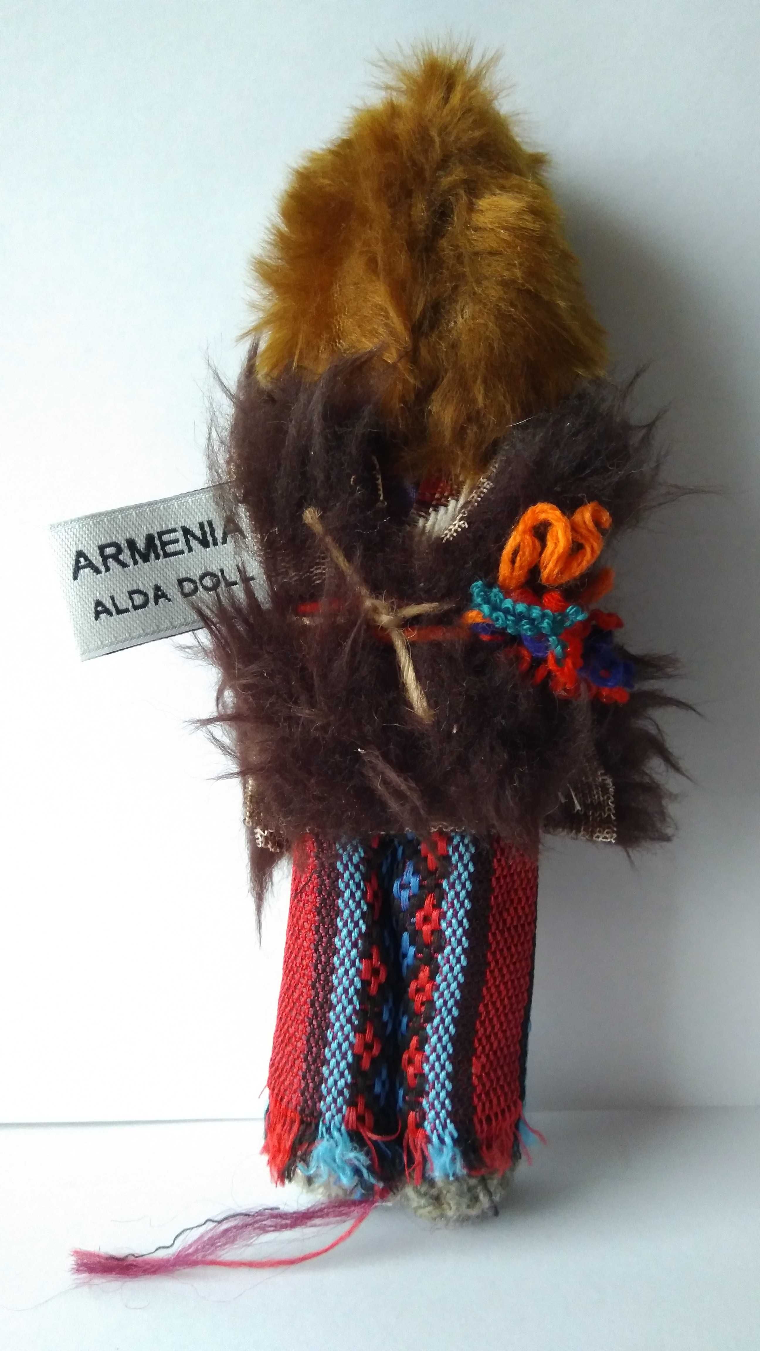 Lalka - ARMENIA - Mężczyzna w stroju ludowym
