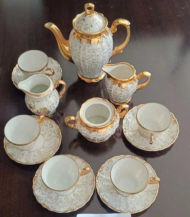 Zestaw porcelany do herbaty – złocony, elegancki komplet