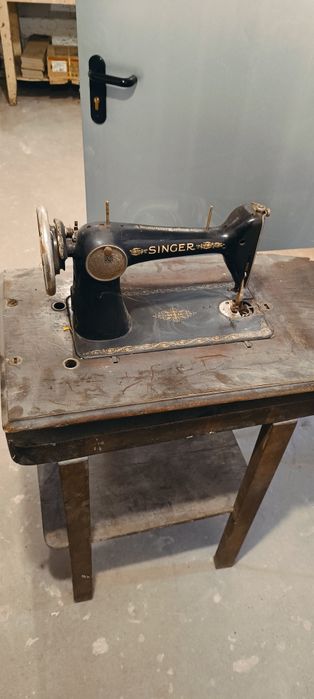 Maszyna Singer ze stolikiem