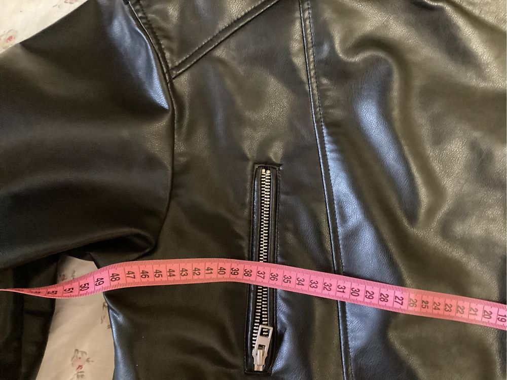 Куртка женская фирмы “ZARA”, «косуха»