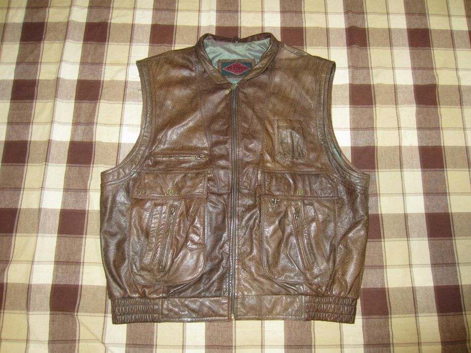 Кожаная мото жилетка с карманами ,мотожилетка XXXL Trapper Косуха