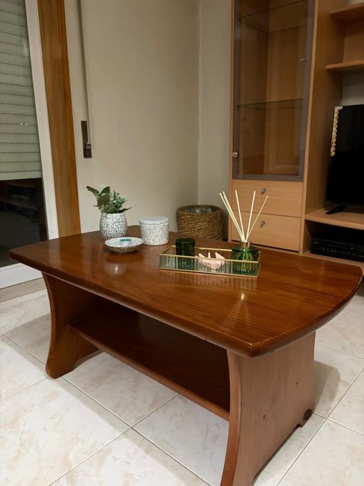 Mesa de centro em madeira