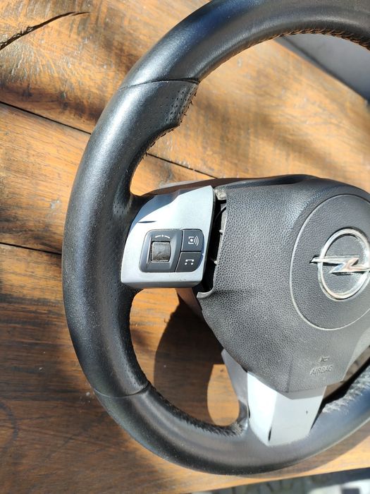 Kierownica Opel Astra H III Zafira b skórzana sport opc gtc multi
