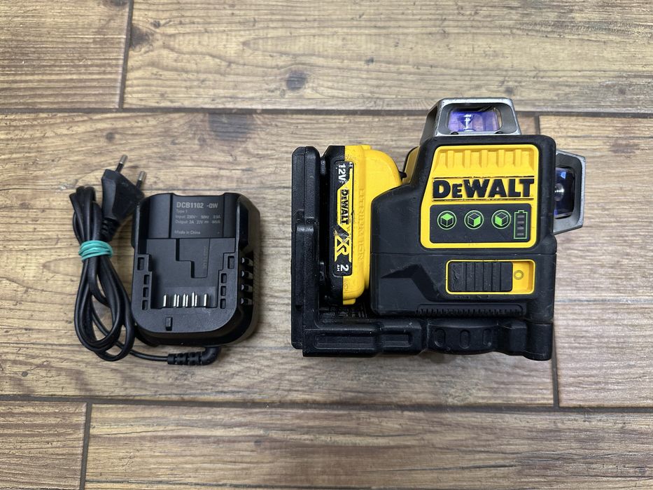 Laser samopoziomujący 360° DeWalt DCE089G | bateria 2Ah 12V | DCB1102
