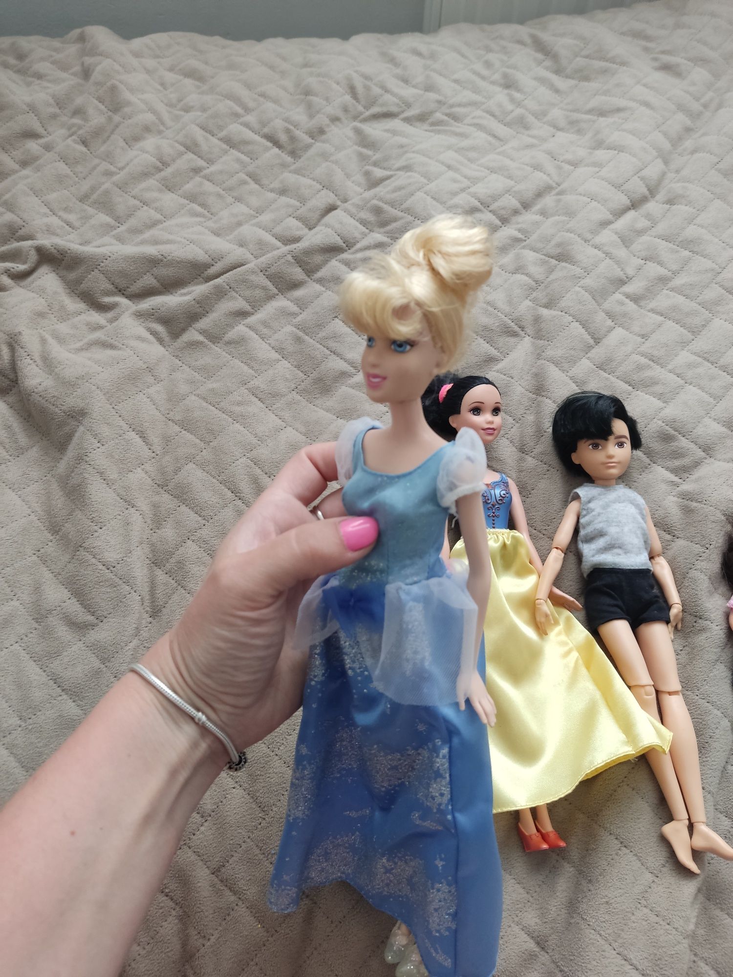 Zestaw lalkek Barbie Mattel kopciuszek królewna śnieżka
