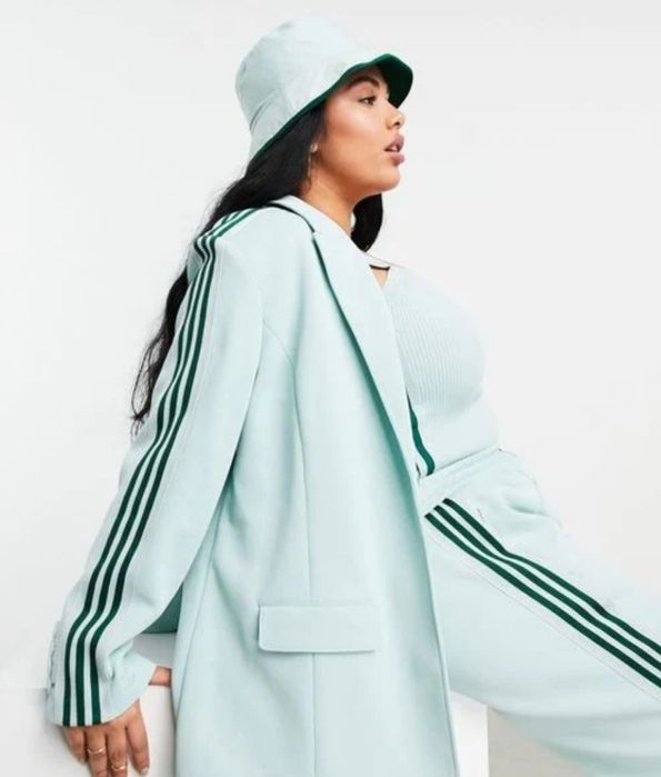Піджак Adidas vs Beyonce