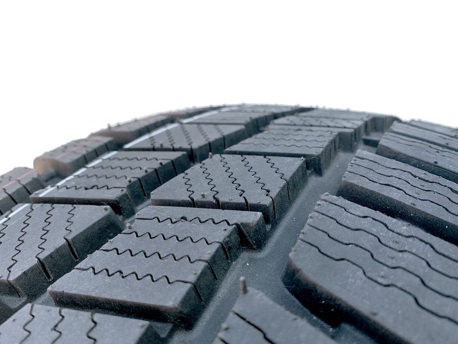 Шини зимові 215/65 R16C 109R резина вантажна зима ALPIN GAL-GUM Poland