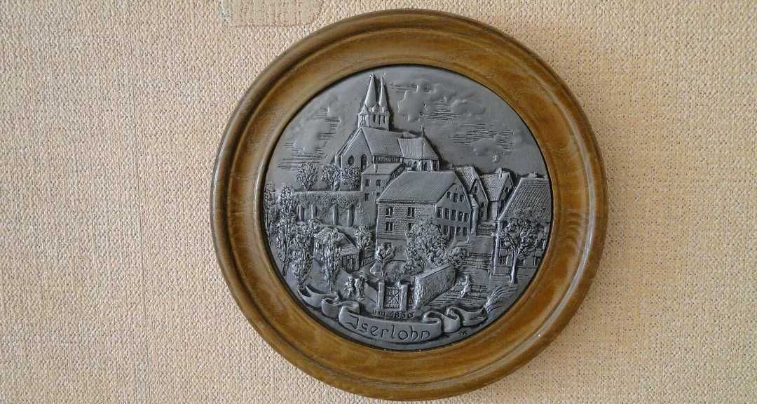 Relief z cyny . ISERLOHN