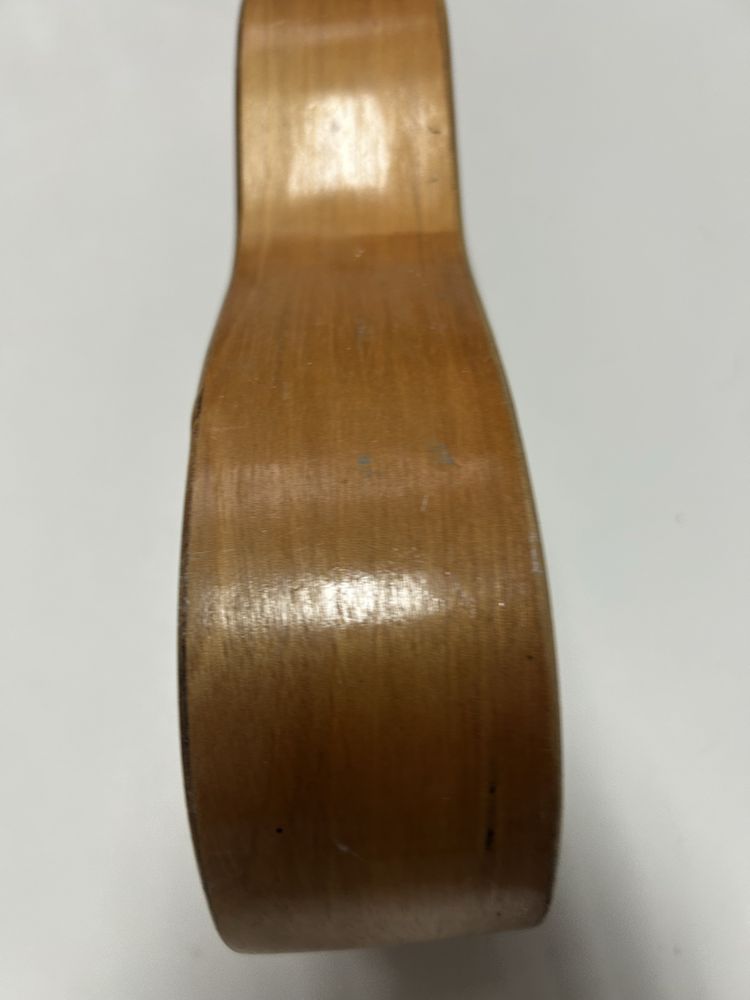 Cavaquinho antigo braco em leque