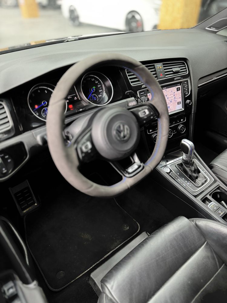 VOLKSWAGEN GOLF 7 R DSG 4-MOTION