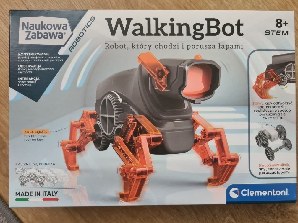 NOWY Walking Bot Clementoni 8+