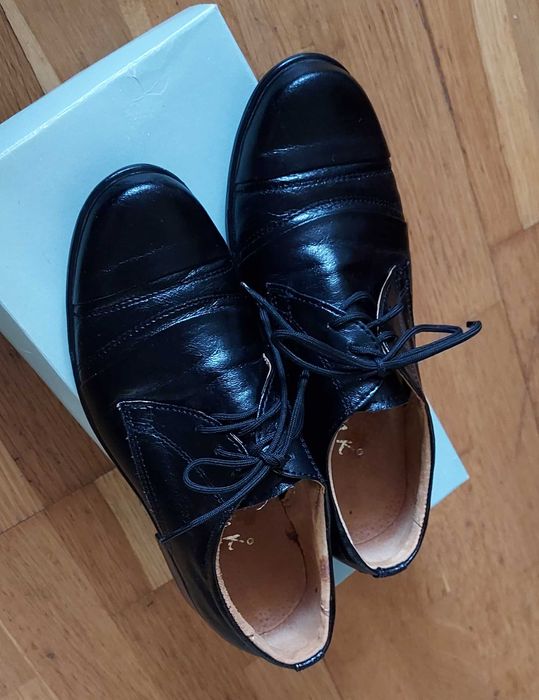 Eleganckie buty chłopięce rozm. 31