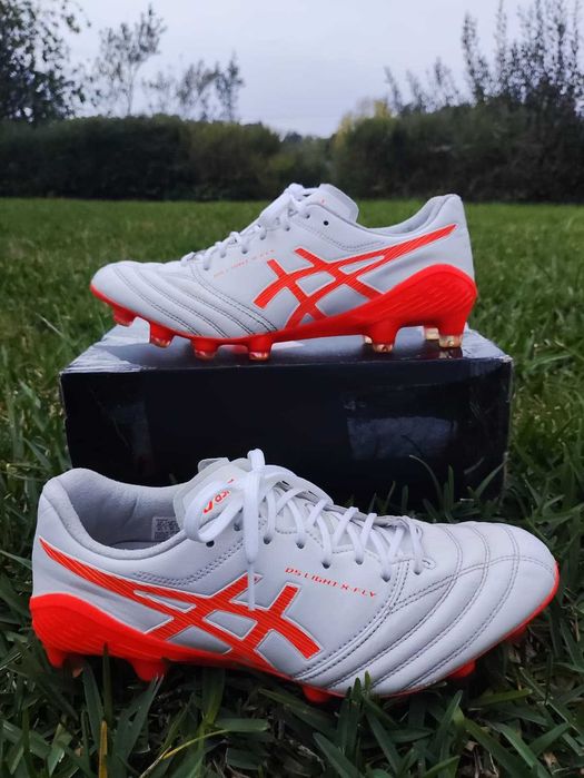 Chuteiras Asics DS Light X-Fly 5