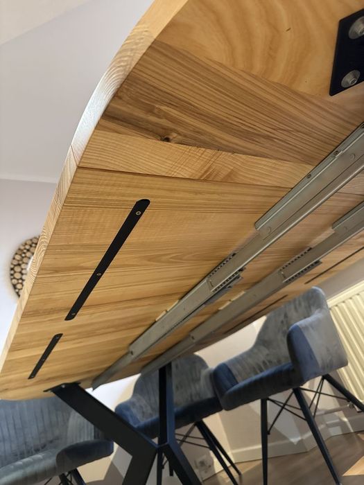 Stół okrągły rozkladany 300cm. Jesion, dąb