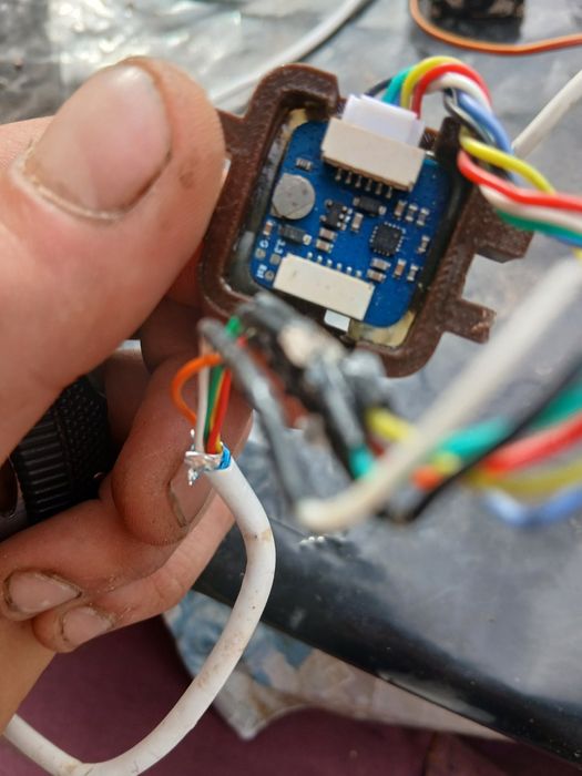 GPS передачі та інші запчастини з дрона.ціна за все.