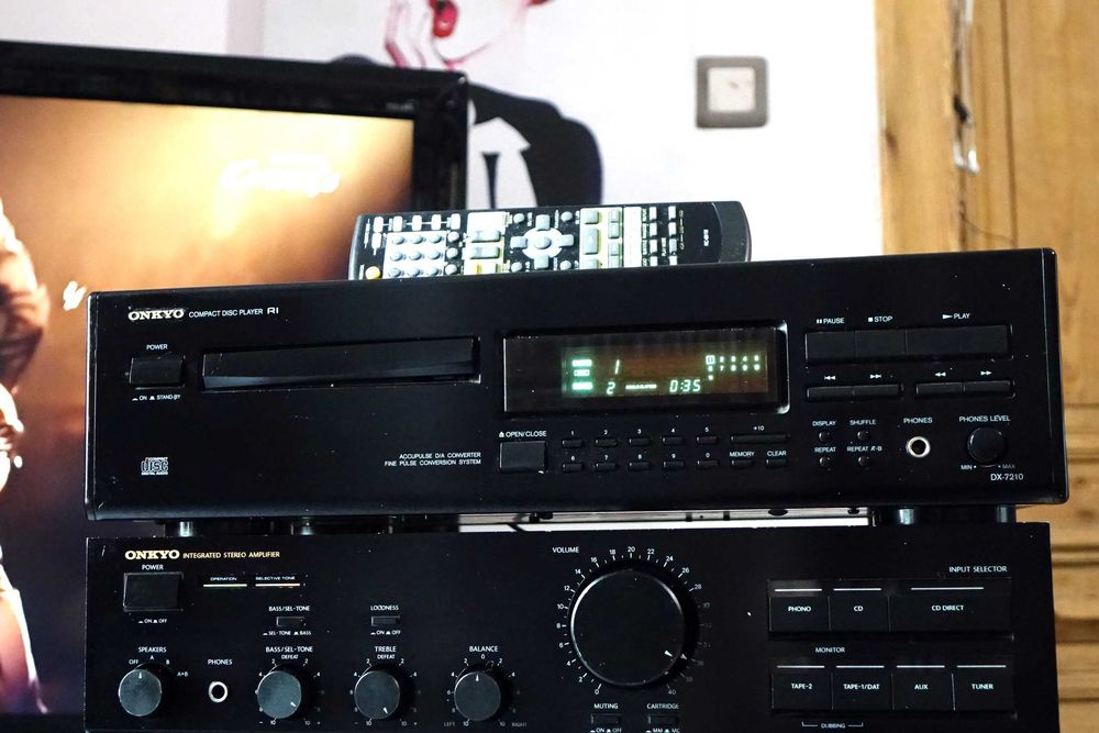 Odtwarzacz CD ONKYO DX 7210 z pilotem!