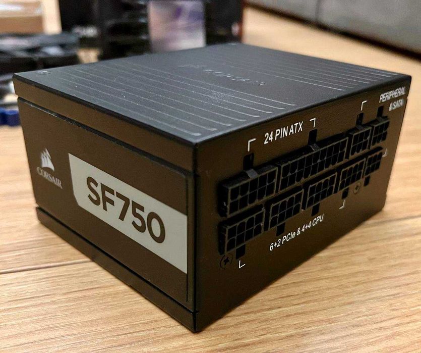 Zasilacz do komputera Corsair SF750 750W 80 Plus Platinum
