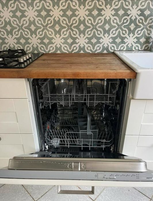 Kuchnia Ikea kompletna z sprzetem AGD ( Smeg Simens Miele )