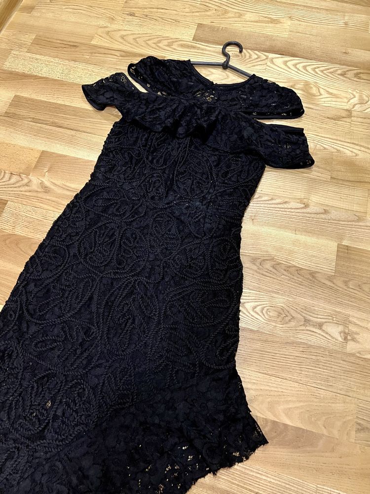 Asos Вечірня мереживна сукня S платье Асос вечернее кружево