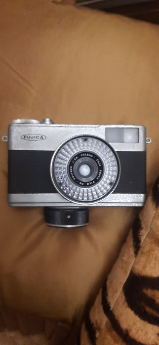 Máquina fotográfica vintage Fujica Rapid