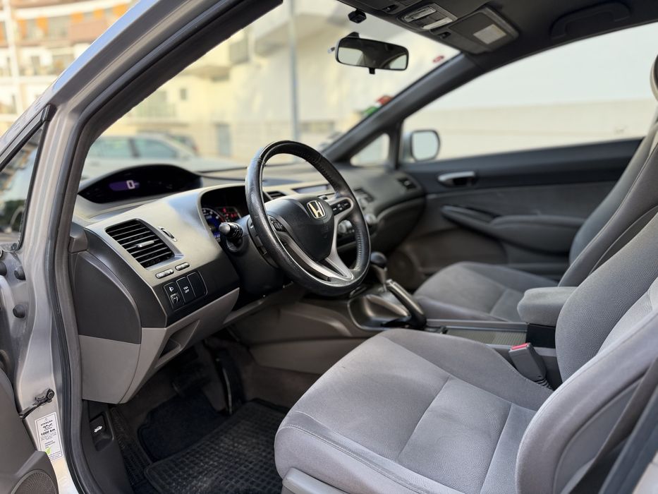 HONDA CIVIC 4DR HYBRYDID