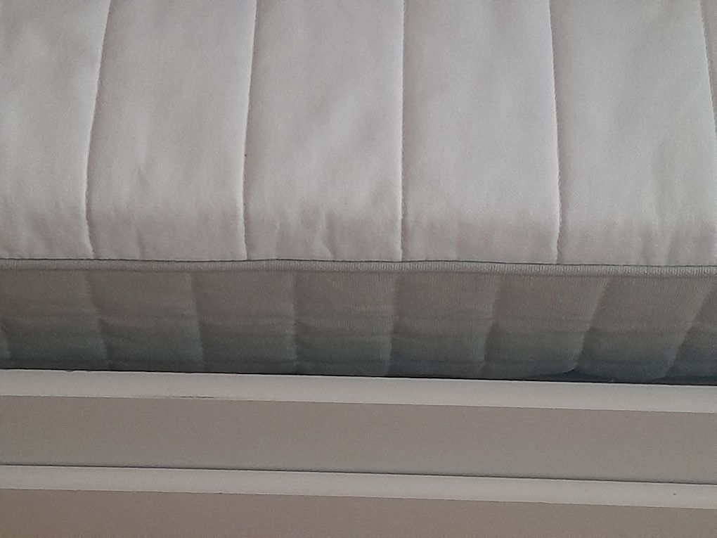 Cama 80*200 em bom estado