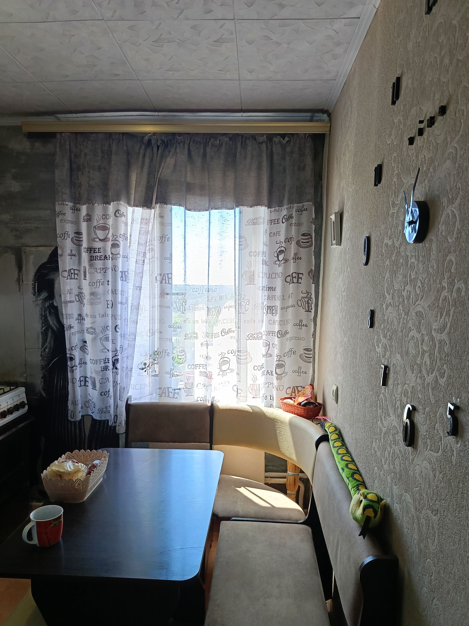 Продам 2 квартиру, частково  меблі, власна кладовка, вул.Г.Сталінграда