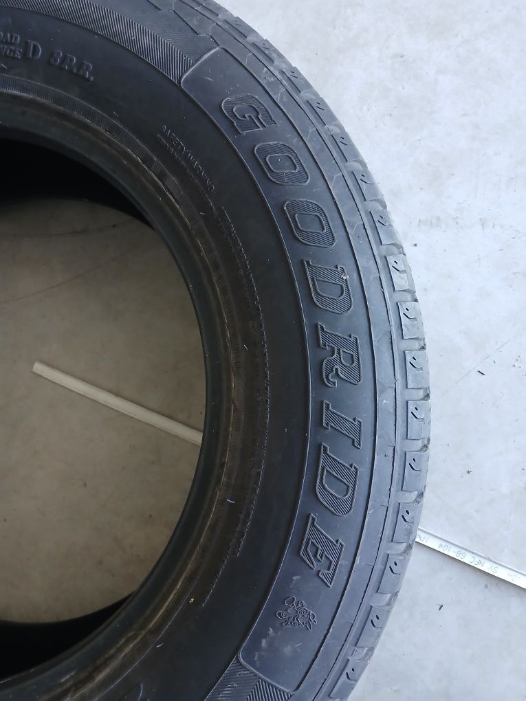 2 pneus 205 70 r15C goodride