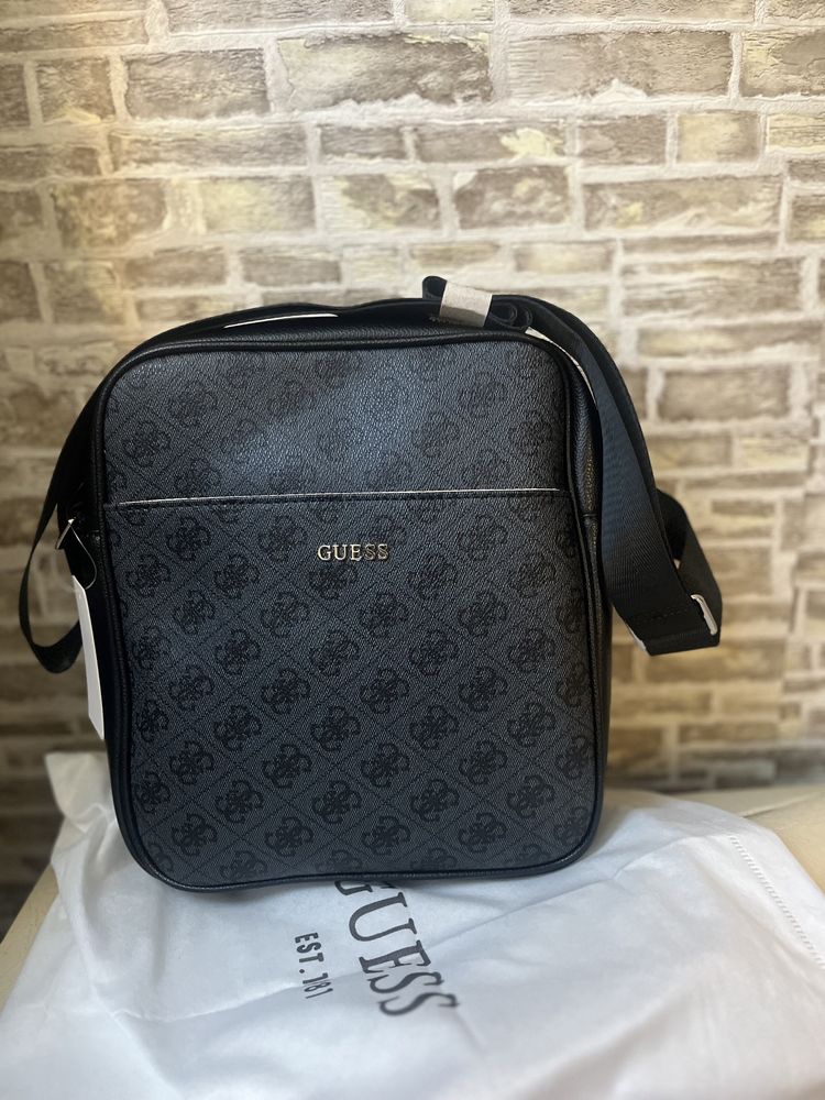 Шкіряна чоловіча сумка GUESS