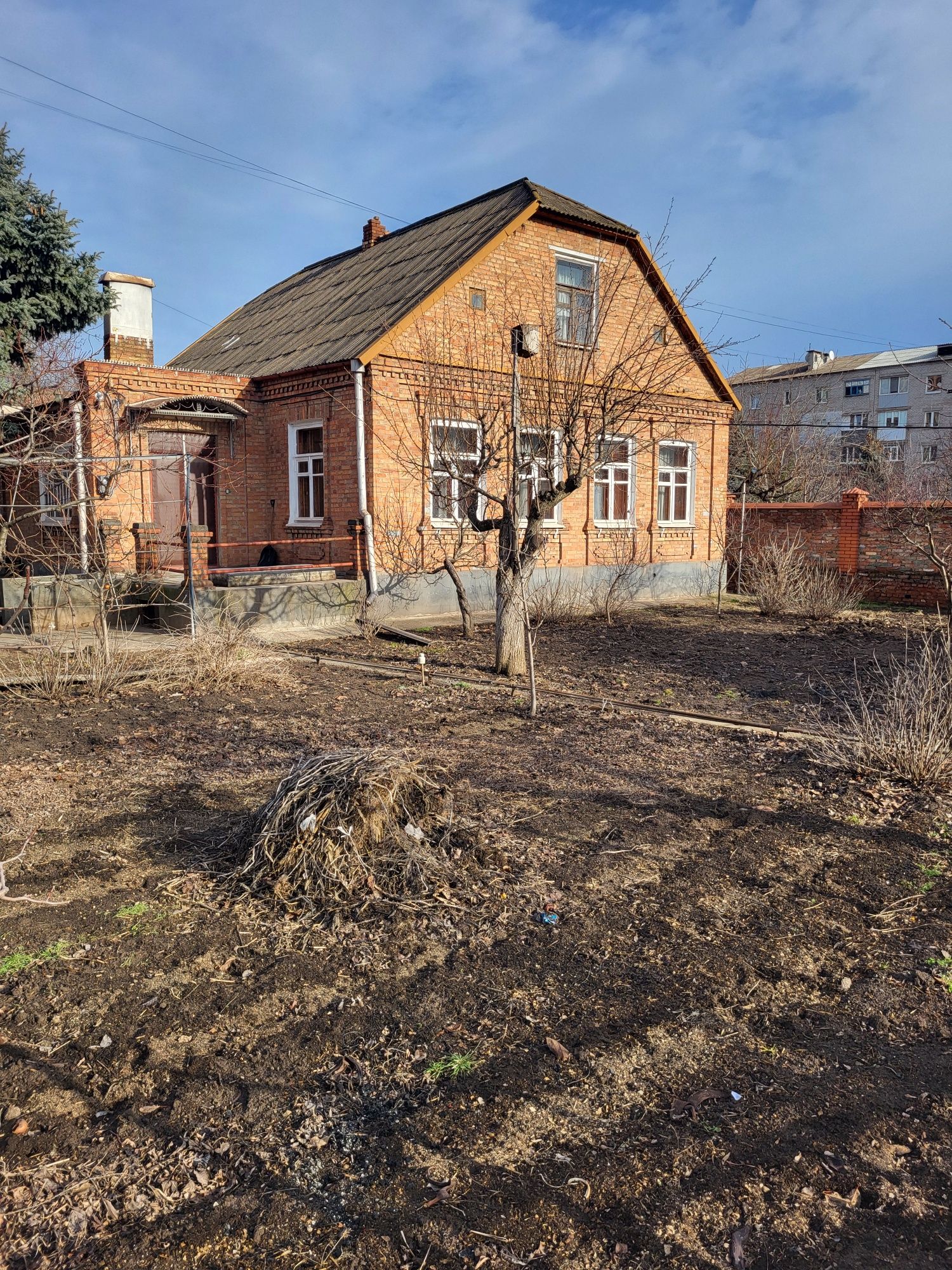 Дом. Центрально-городской  район.