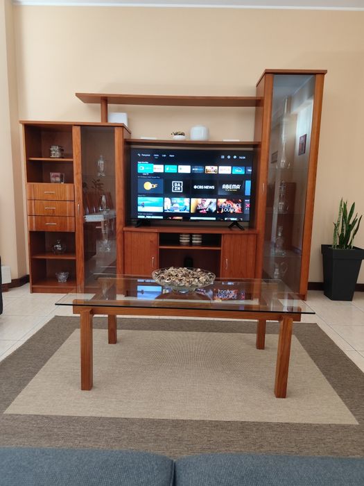 Móvel para TV mais mesa de centro
