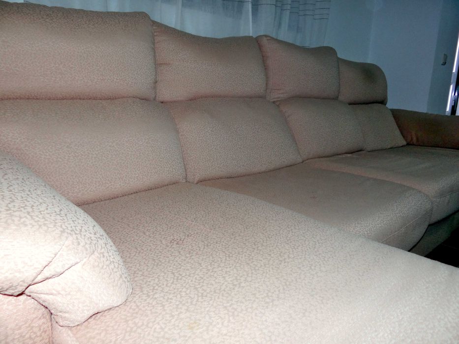 Sofá de canto grande 4 lugares com chaise longue, usado