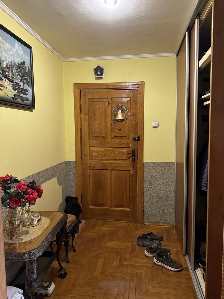 Продається двокімнатна квартира