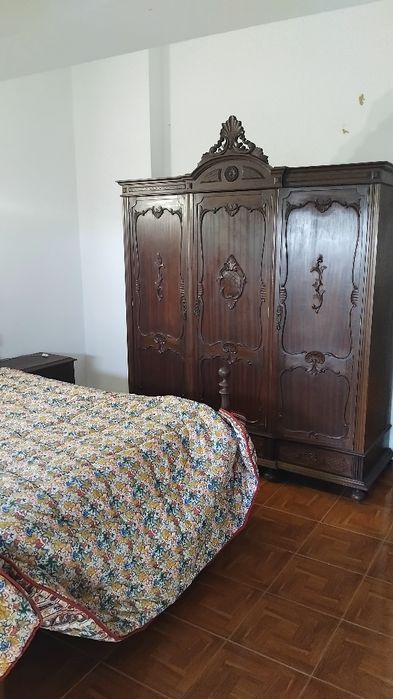 Quarto com escritorio